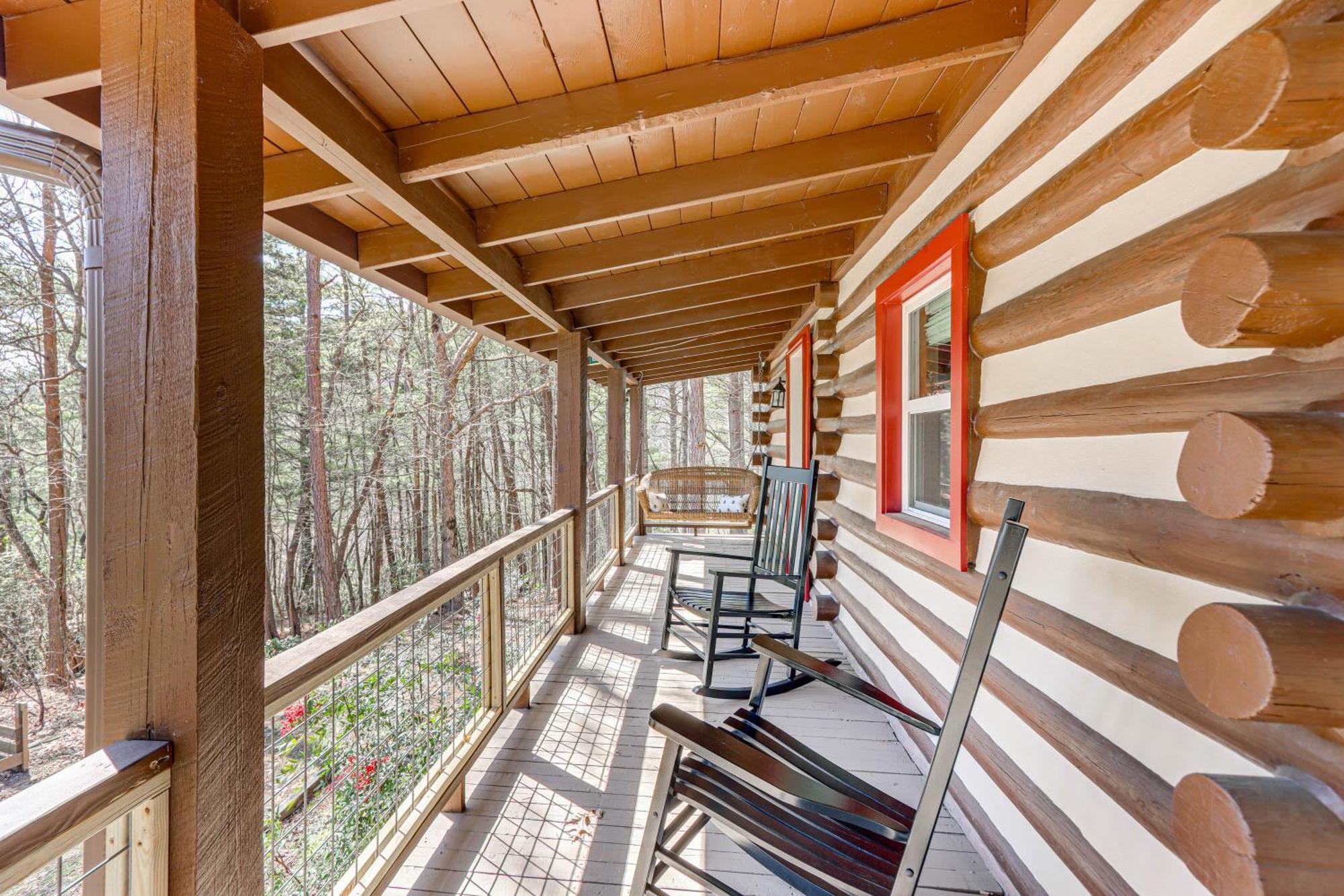 Dog-Friendly Hiawassee Cabin With Decks And Fire Pit! المظهر الخارجي الصورة